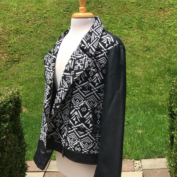 Aztec Bomber Jacket - Picture 7 of 10
